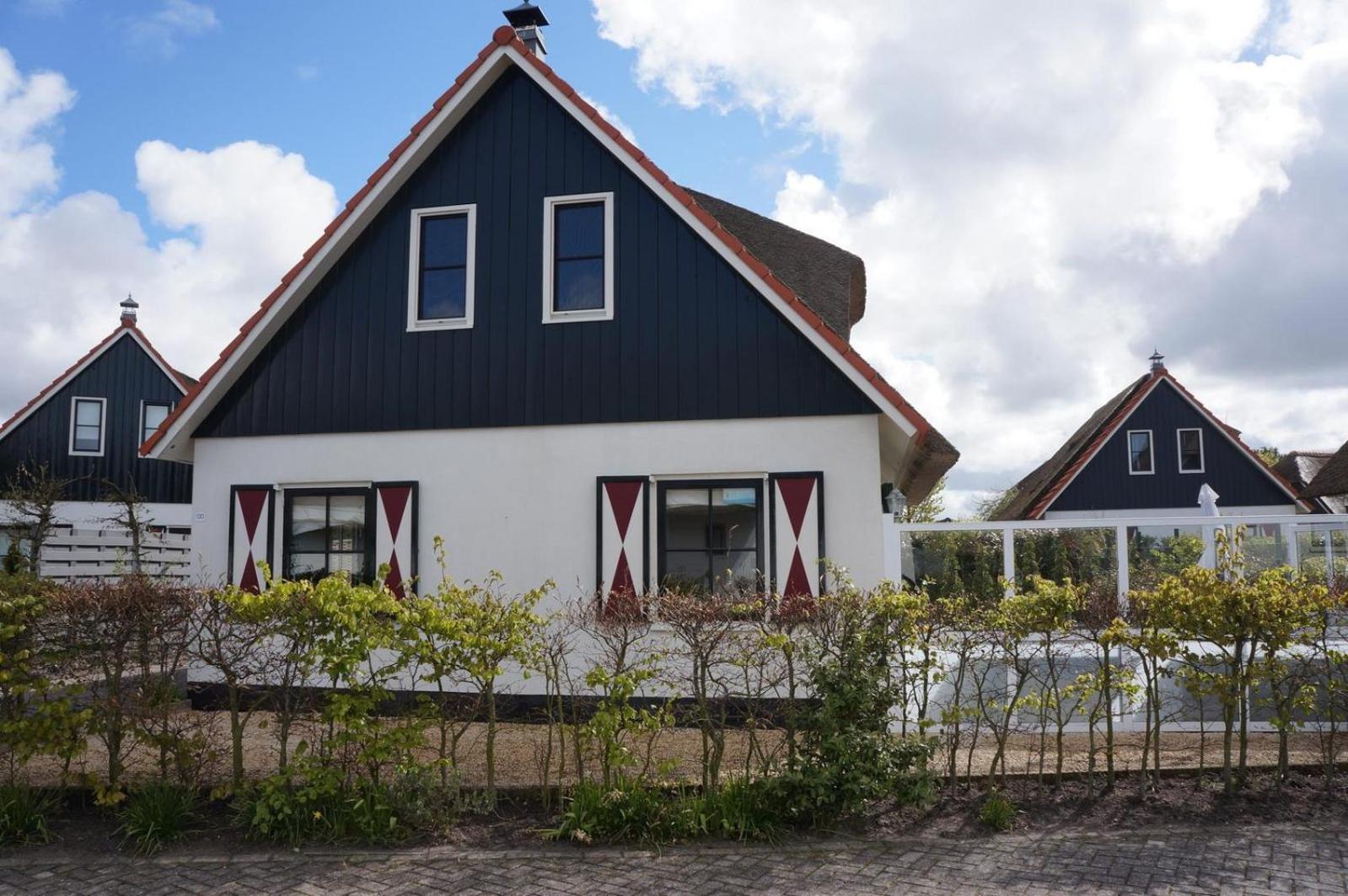 Villa Buiten 130 Met Sauna 칼란트소그 외부 사진